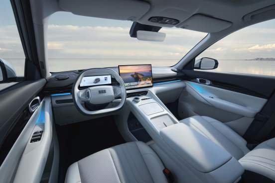 Geely E5 // Source : Geely