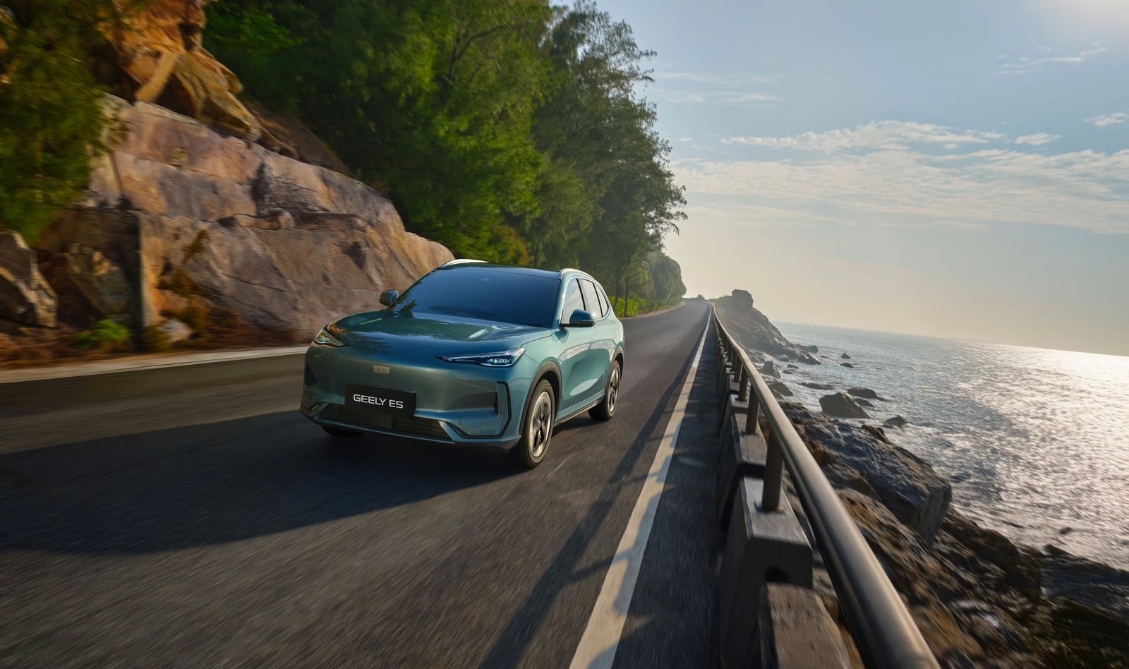 Geely E5 // Source : Geely