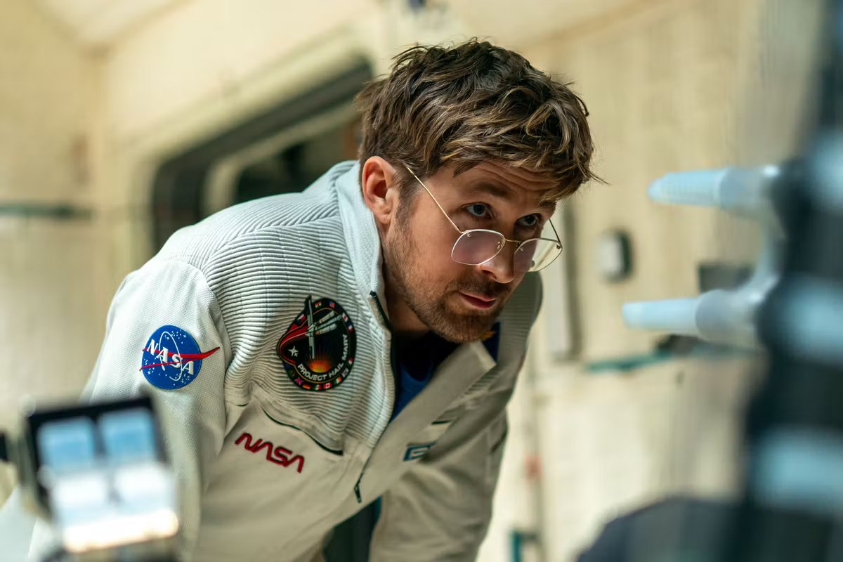 Ryan Gosling en prof de sciences propulsé dans l’espace.