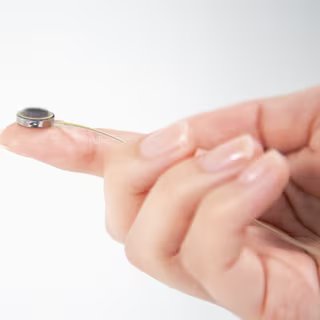 L’interface cerveau-machine Connexus, qui a été implanté pour la première fois chez un humain. © Paradromics