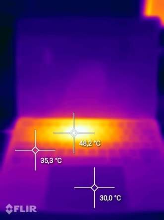 Apple MacBook Air 13 M5 chauffe-3 Apple MacBook Air 13 M5 chauffe-3