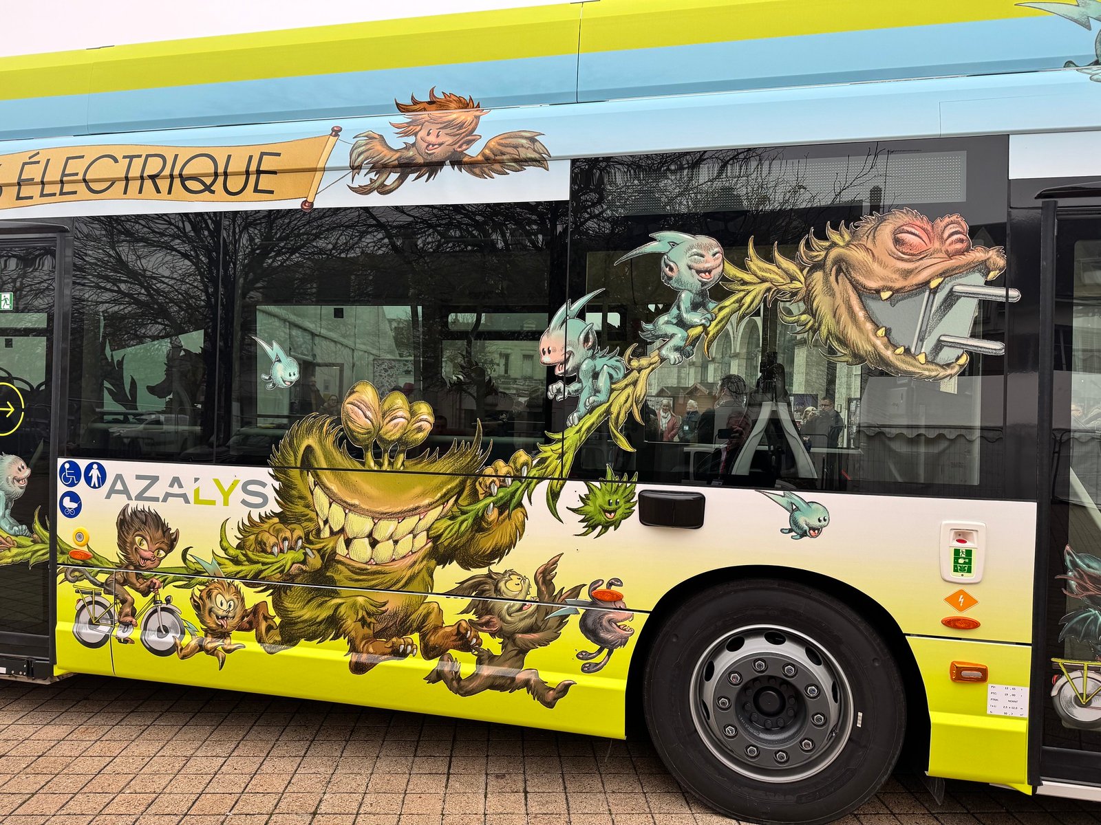 Un p'tit goût de bonheur, le bus de Stan Manoukian ?