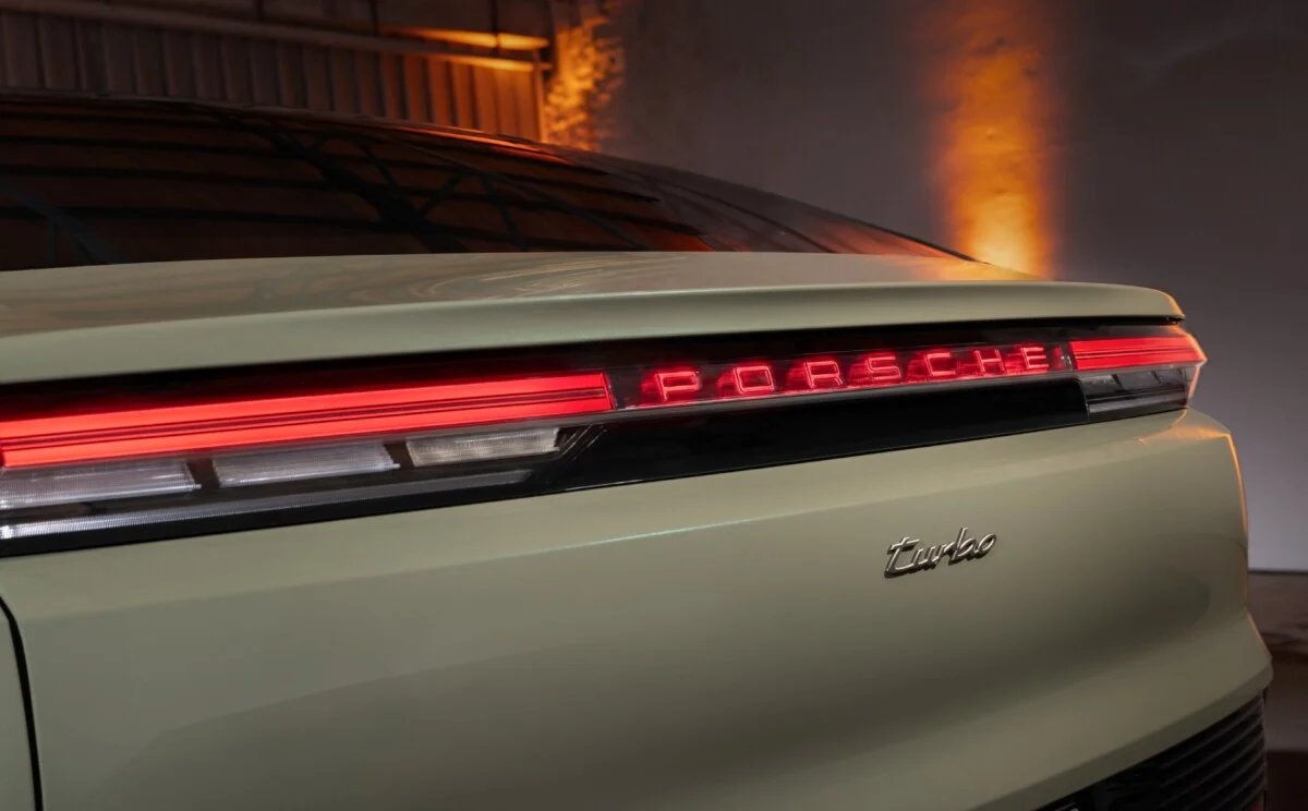 heck3 v6 1024x684 a5 rgb 1