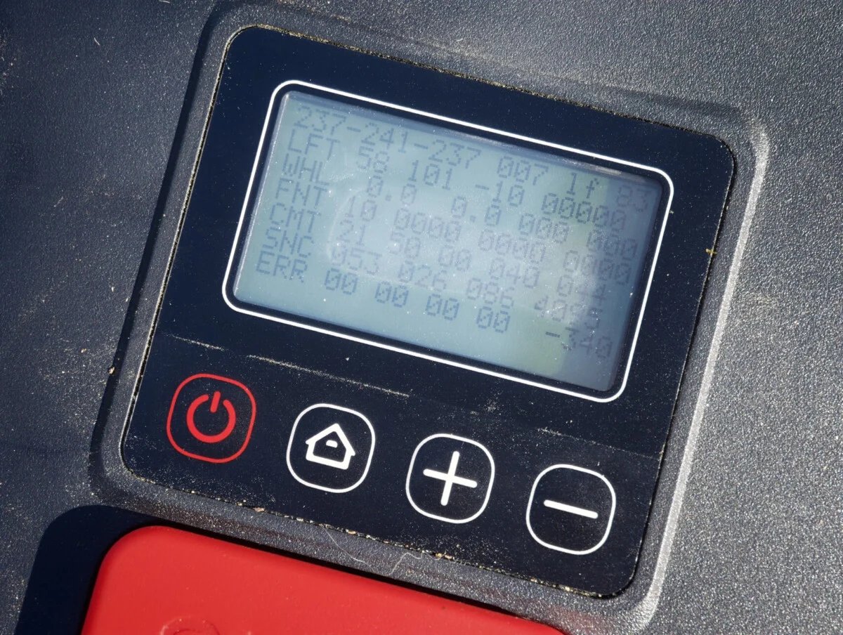 On a testé la Lymow One : le robot tondeuse à chenilles face aux terrains accidentés, aux pentes et aux zones complexes 14 image 20 7