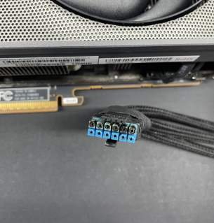 Sapphire NITRO+ RX 9070 XT 12V-2×6 brule-2 Screenshot