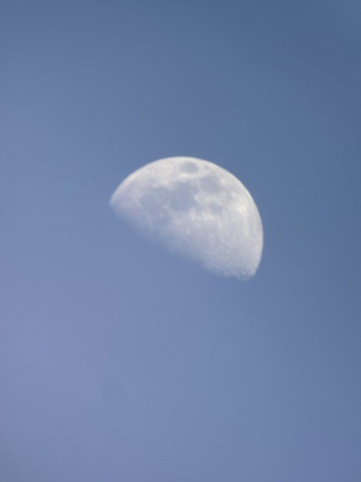 Vaonis Hestia - test - 23 La Lune de plein jour avec le Pixel 10