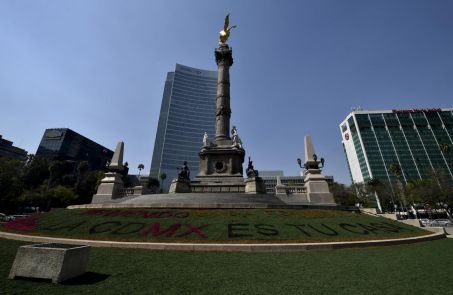 Une image satellite démontre à quel point la ville de Mexico s'affaisse 1 Place de l\'Ange de l\'Indépendance, avenue Reforma, à Mexico, le 11 février 2016.