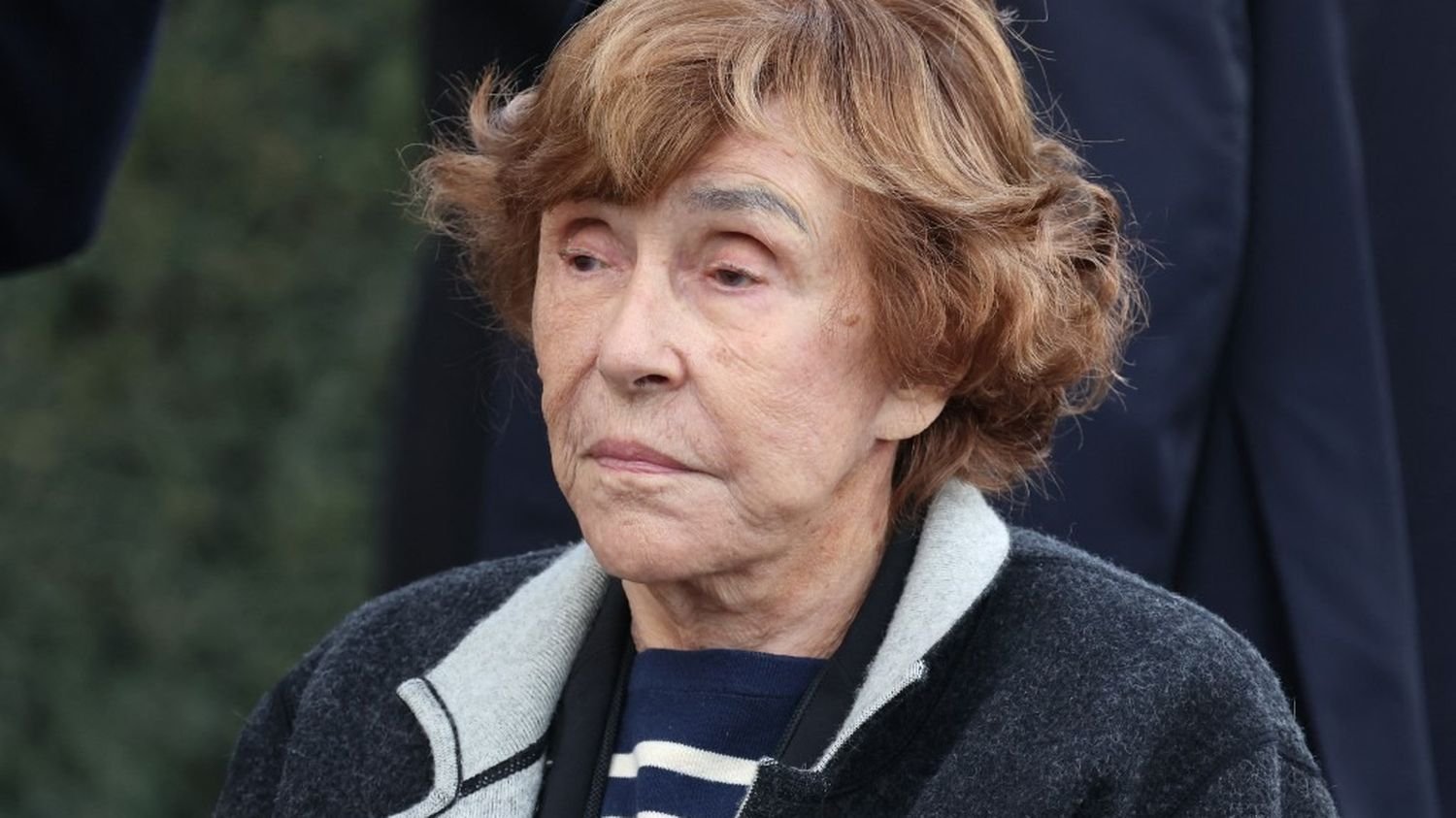 Edith Cresson a conservé sa voiture avec chauffeur malgré la