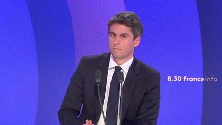 Gabriel Attal sur le plateau du "8h30 franceinfo" le jeudi 18 juin 2026. (FRANCEINFO / RADIO FRANCE)