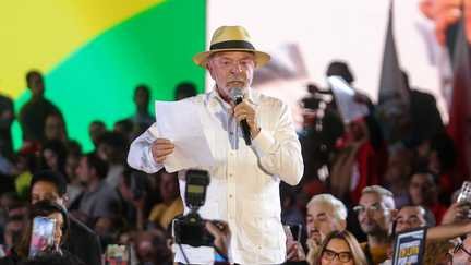 Le président brésilien Luiz Inácio Lula da Silva s'exprime lors de la convention nationale du Parti des travailleurs (PT) à l'Expo Center Norte de São Paulo, au Brésil, le 2 août 2026. (ALLISON SALES / NURPHOTO / AFP)