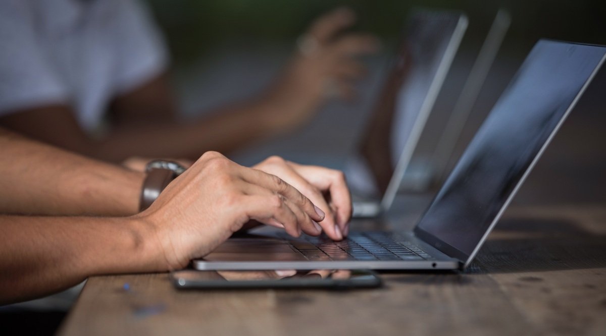 IA : Accord à « plusieurs milliards de dollars » entre Mistral et Microsoft IA : Accord à « plusieurs milliards de dollars » entre Mistral et Microsoft