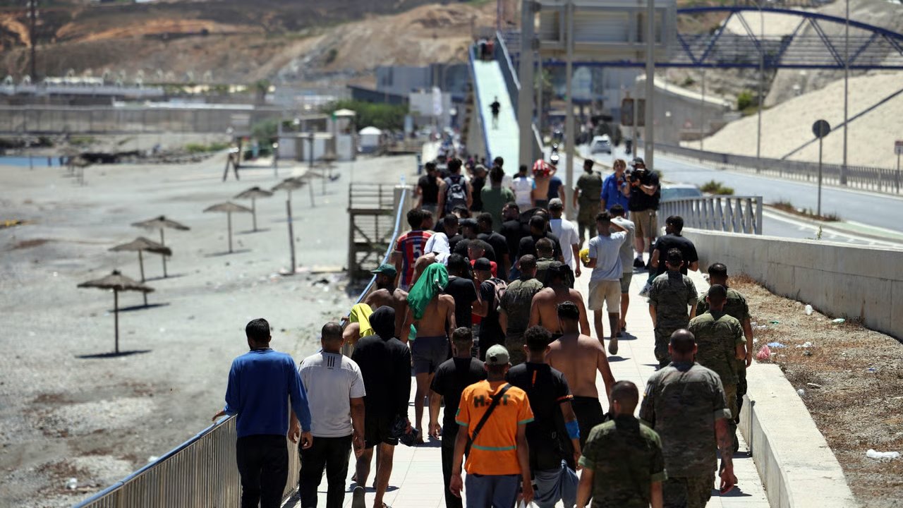 Maroc-Espagne : ce que l’on sait de la crise migratoire de Ceuta